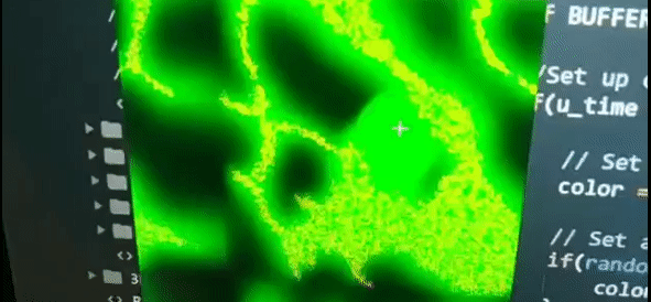 Emergent biological patterns using GLSL cellular automata /posts/automata/featured-image.gif
